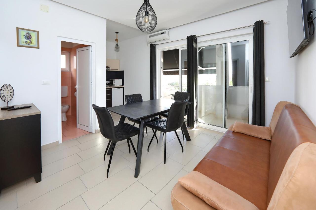 Apartments Neli Бибинє Екстер'єр фото