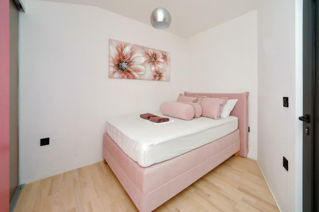 Apartments Neli Бибинє Екстер'єр фото
