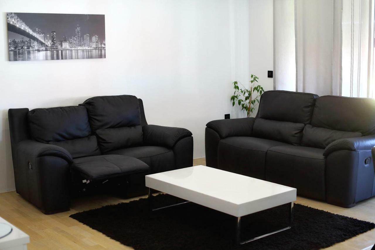 Apartments Neli Бибинє Екстер'єр фото